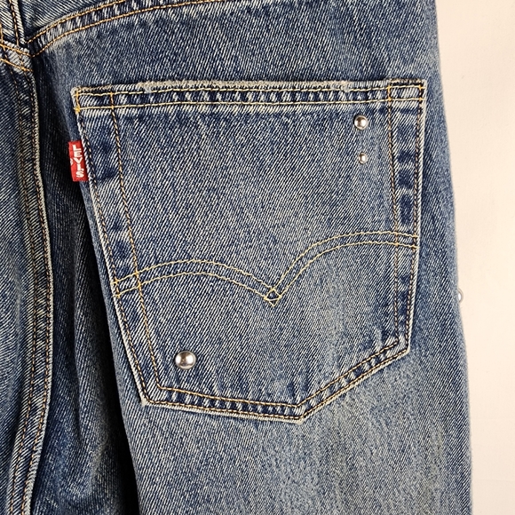Levis 501 Womens Distressed Button Fly Slim Leg High Rise Stud Accents 32x30 NWT - Picture 14 of 16